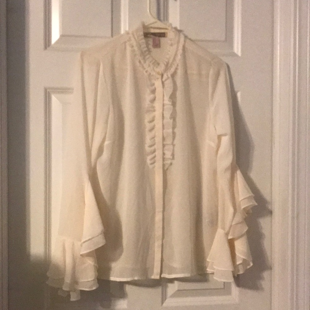 Forever 21 Lace Bell Sleeve Chiffon Top